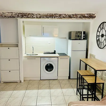 Apartment Plein Centre Commerces, Port, A Pied Bandol